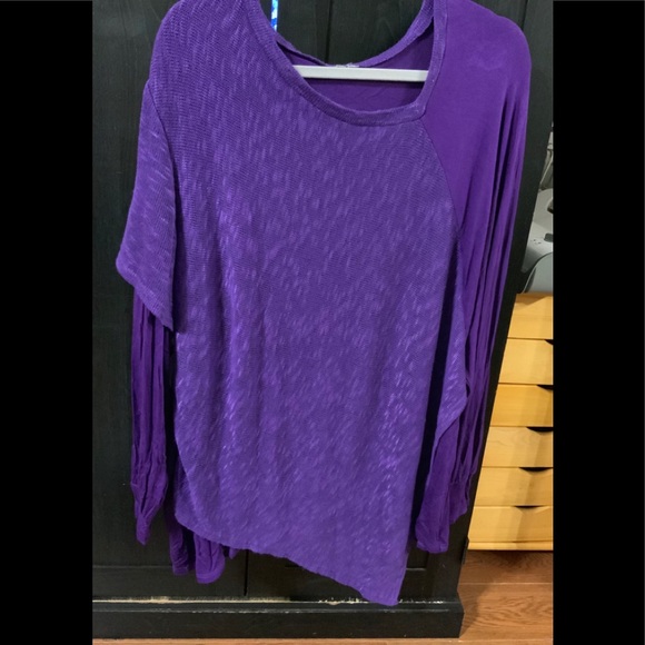 Top - Picture 2 of 2